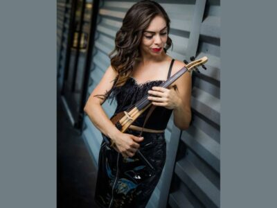 Service Violinist Sarah Pop